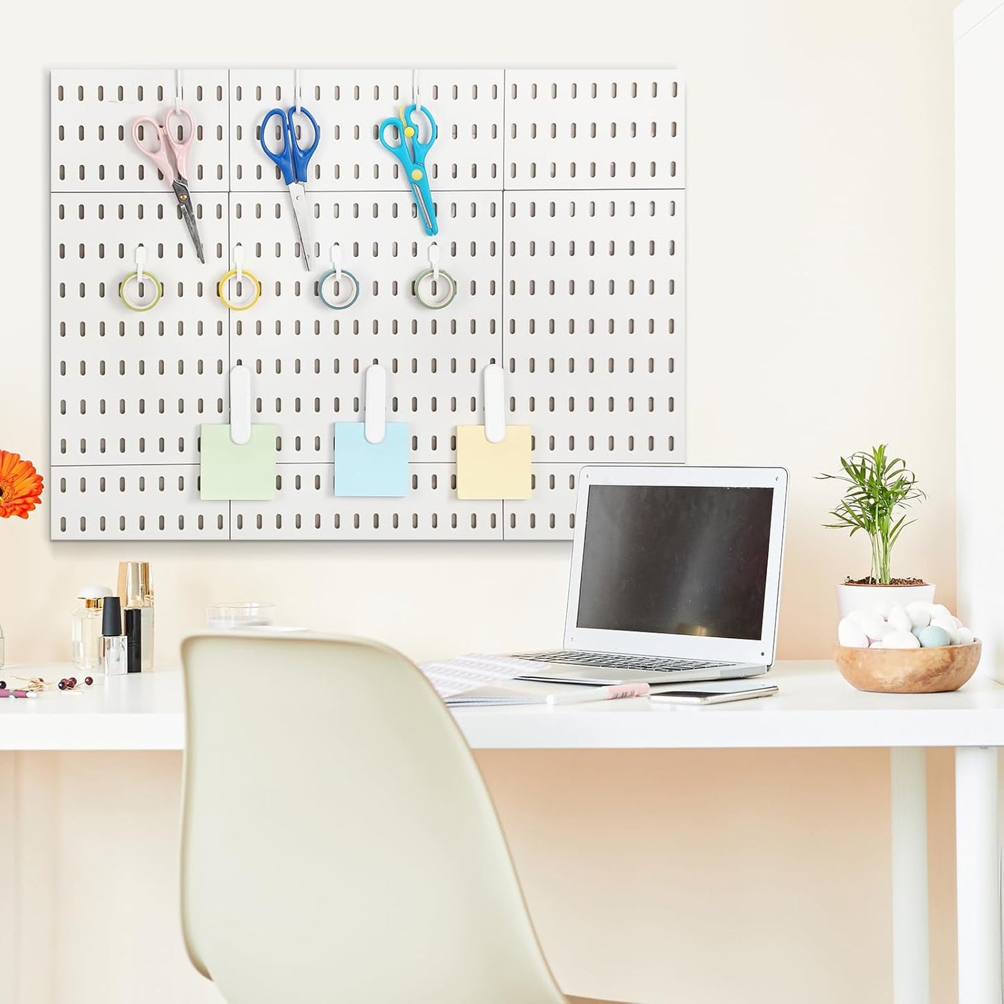 30Pcs Pegboard Accessories 10 Clips 20 Hooks, Peg Board Accessory Kit for Wall Organizer Compatible with IKEA Skadis Pegboard, for Wall Organizer, Crafts Organization, Ornaments Display