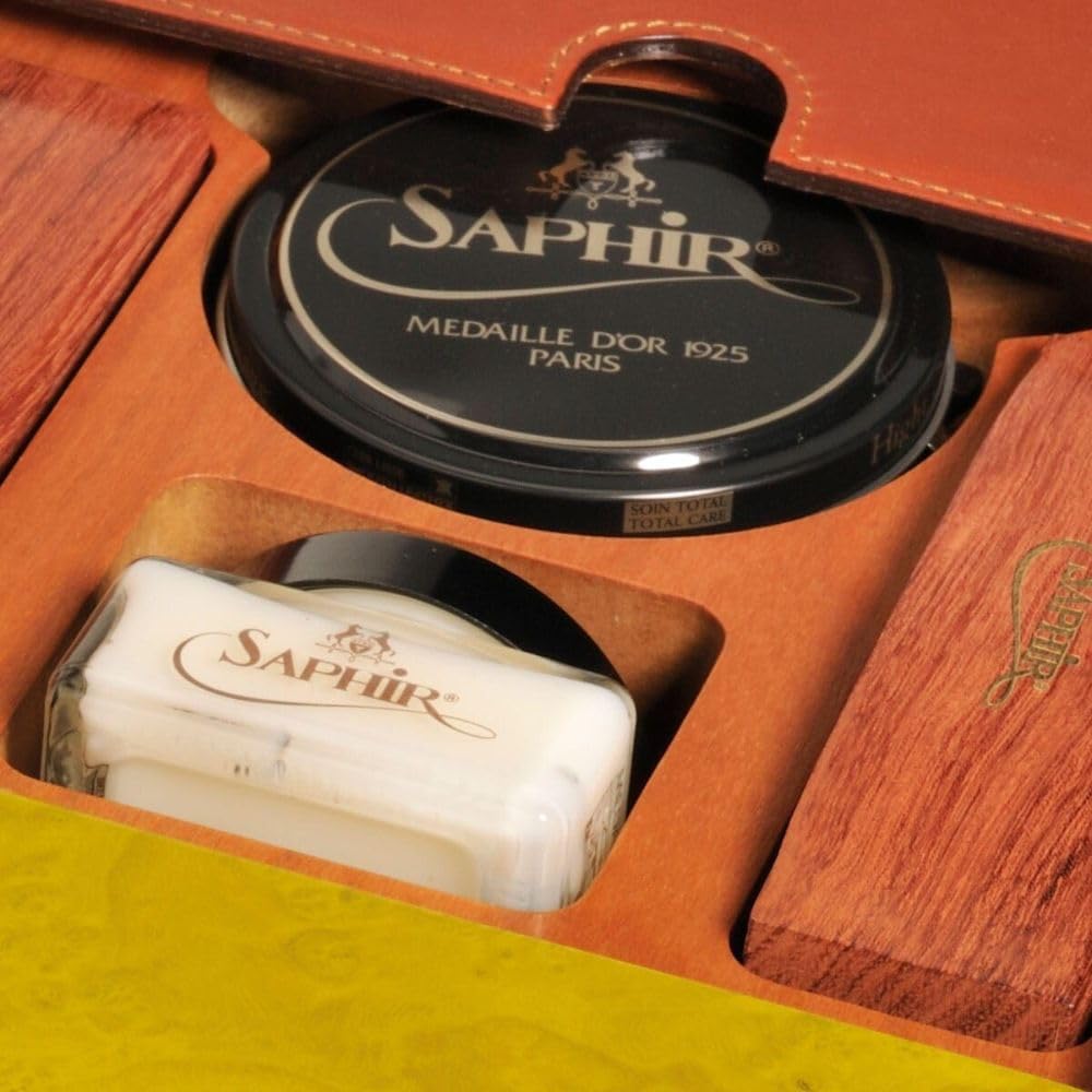 Saphir Medaille d'Or Renovator Leather Cleaner and Conditioner product photo 4