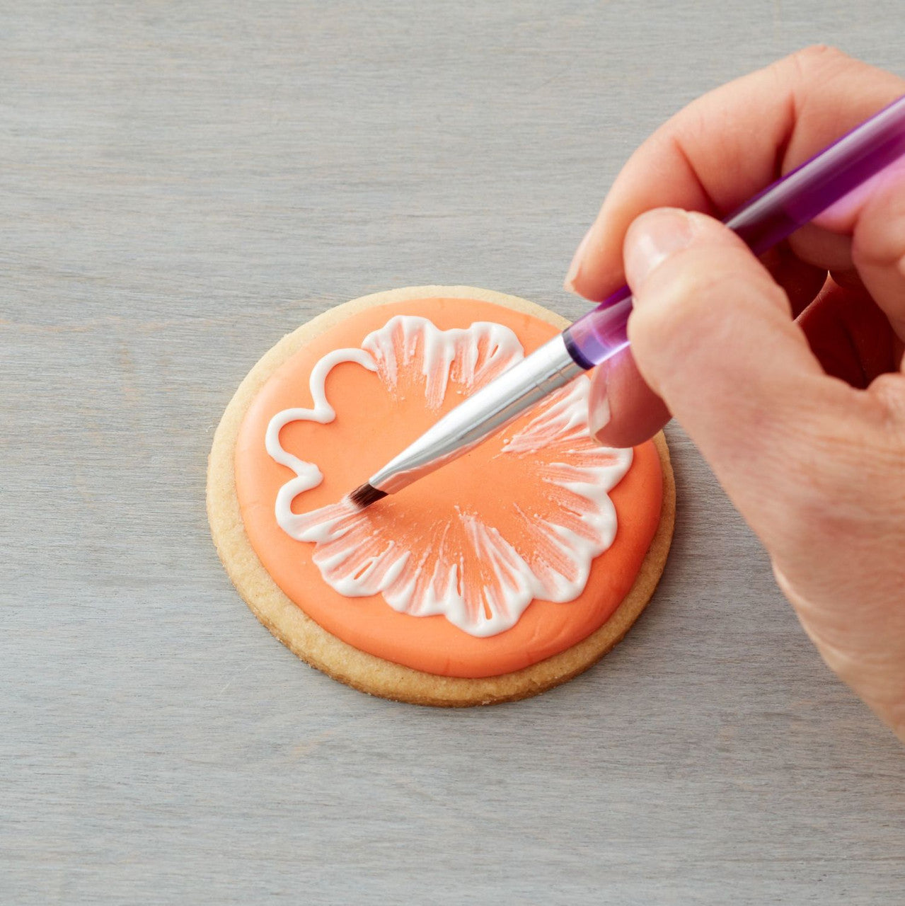 Wilton Dusting Cake Decorating Brush Set, 2-Piece
